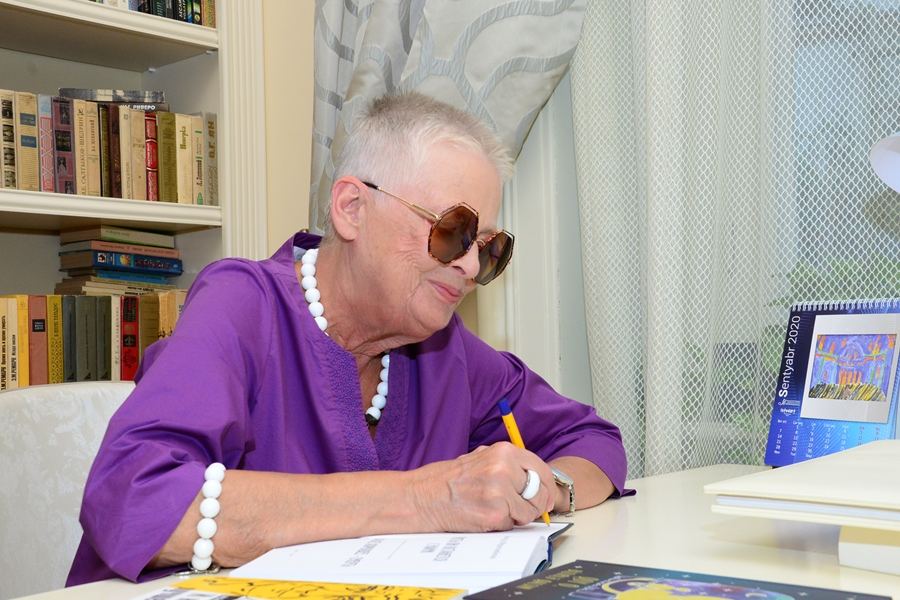 Переизданы книги Максуда Ибрагимбекова на различных языках (ФОТО)