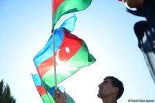 Сотни молодых добровольцев отправились из Бинагади на фронт (ФОТО)