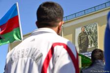 Сотни молодых добровольцев отправились из Бинагади на фронт (ФОТО)