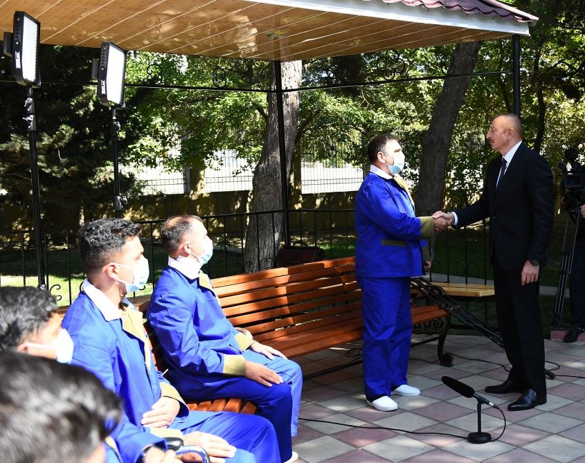 Хроника Победы (30.09.2020): Президент Ильхам Алиев и Первая леди Мехрибан Алиева встретились с ранеными военнослужащими, лечащимися в Центральном военном клиническом госпитале минобороны (ФОТО/ВИДЕО)