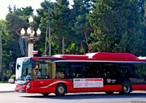 Баку украшен трехцветным флагом Азербайджана (ФОТОСЕССИЯ)