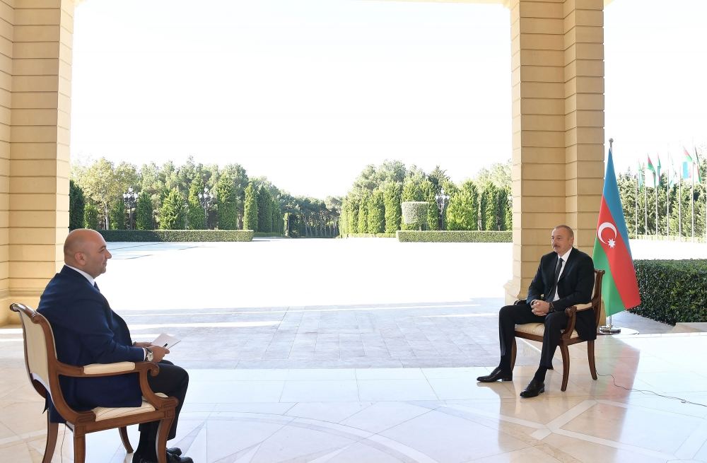 Президент Ильхам Алиев: Наша операция по освобождению от оккупации успешно продолжается