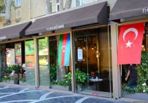 Баку украшен трехцветным флагом Азербайджана (ФОТОСЕССИЯ)