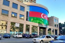 Баку украшен трехцветным флагом Азербайджана (ФОТОСЕССИЯ)