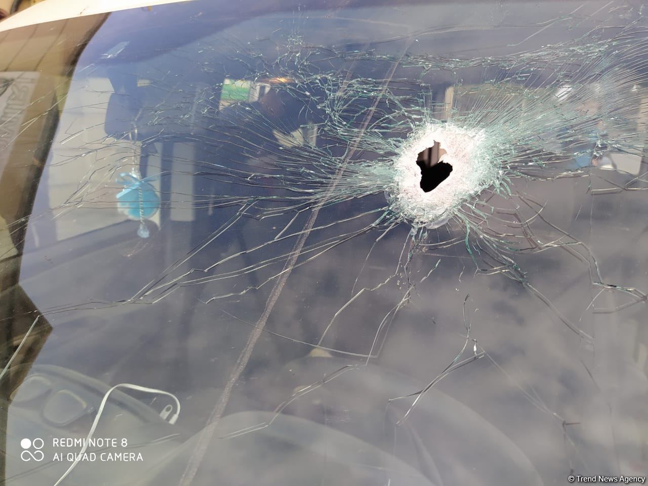 ВС Армении обстреляли автомобиль со съемочной группой AZTV в Тертере, есть раненый (ФОТО/ВИДЕО)