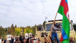 Вынужденные переселенцы из Ходжавенда провели "Знаменный марш" (ФОТО)