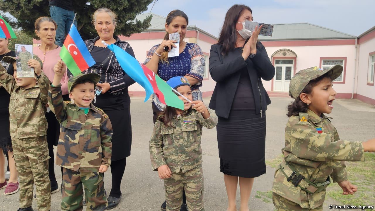 Вынужденные переселенцы из Ходжавенда провели "Знаменный марш" (ФОТО)