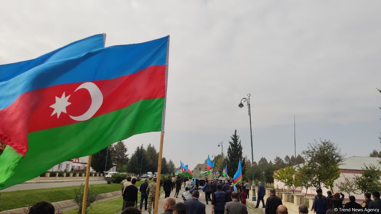 Вынужденные переселенцы из Ходжавенда провели "Знаменный марш" (ФОТО)