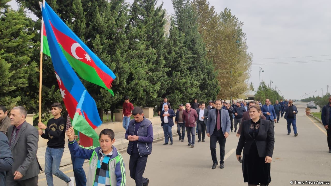 Вынужденные переселенцы из Ходжавенда провели "Знаменный марш" (ФОТО)