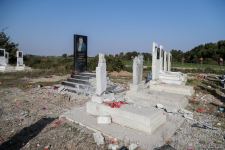 ВС Армении подвергли умышленному обстрелу кладбище в Агдаме (ФОТО)