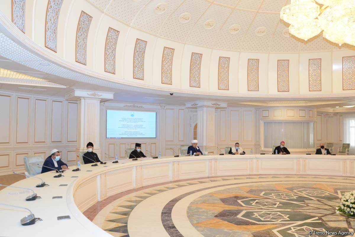 На оккупированных Арменией территориях разрушены многие мечети - Аллахшукюр Пашазаде