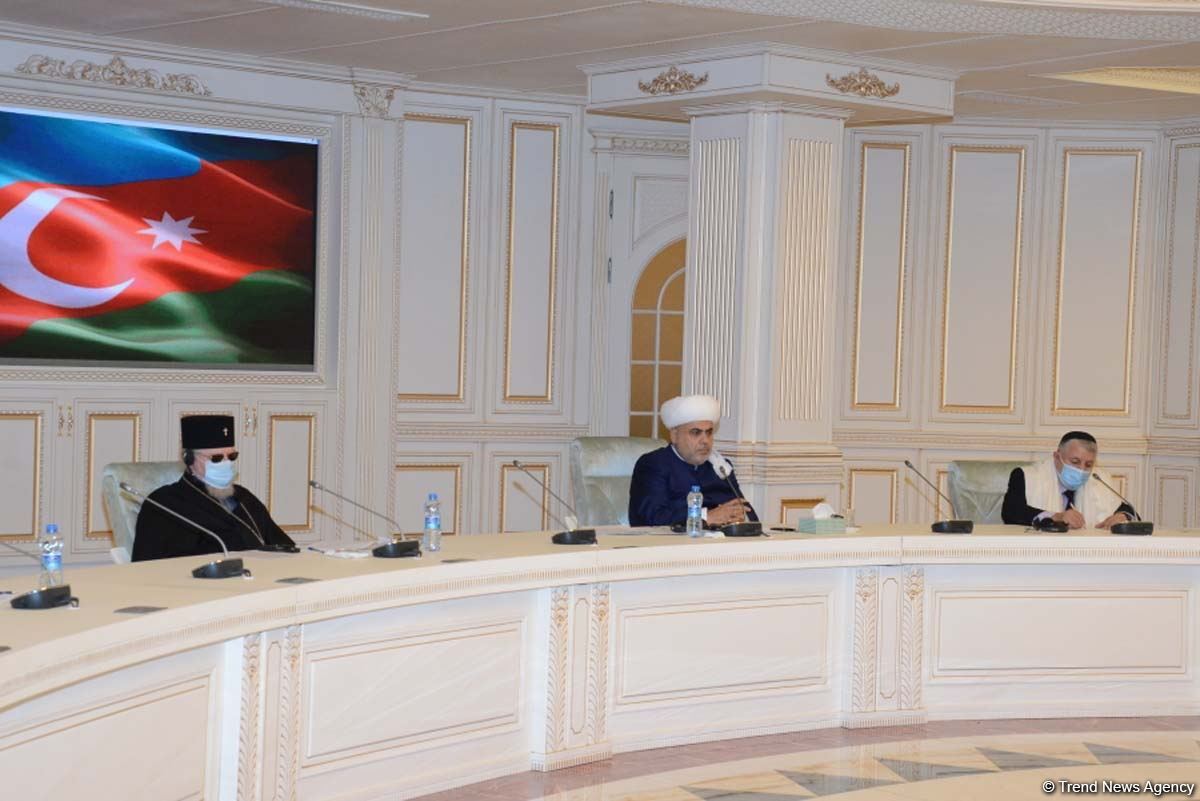 Нагорно-карабахский конфликт это не межрелигиозное противостояние - православный архиепископ (ФОТО)