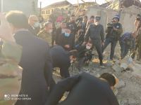 Помощник Президента Азербайджана и представители дипкорпусов прибыли в Гянджу на место происшествия (ФОТО/ВИДЕО)