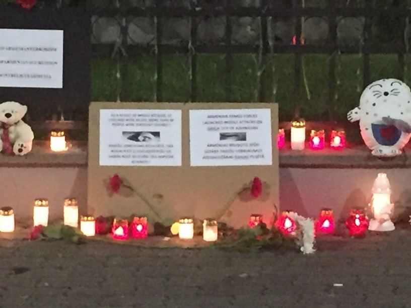 В Латвии чтут память мирных жителей Гянджи, ставших жертвами армянской агрессии (ВИДЕО/ФОТО)