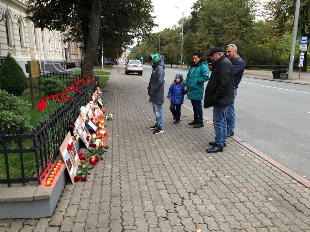 В Латвии чтут память мирных жителей Гянджи, ставших жертвами армянской агрессии (ВИДЕО/ФОТО)