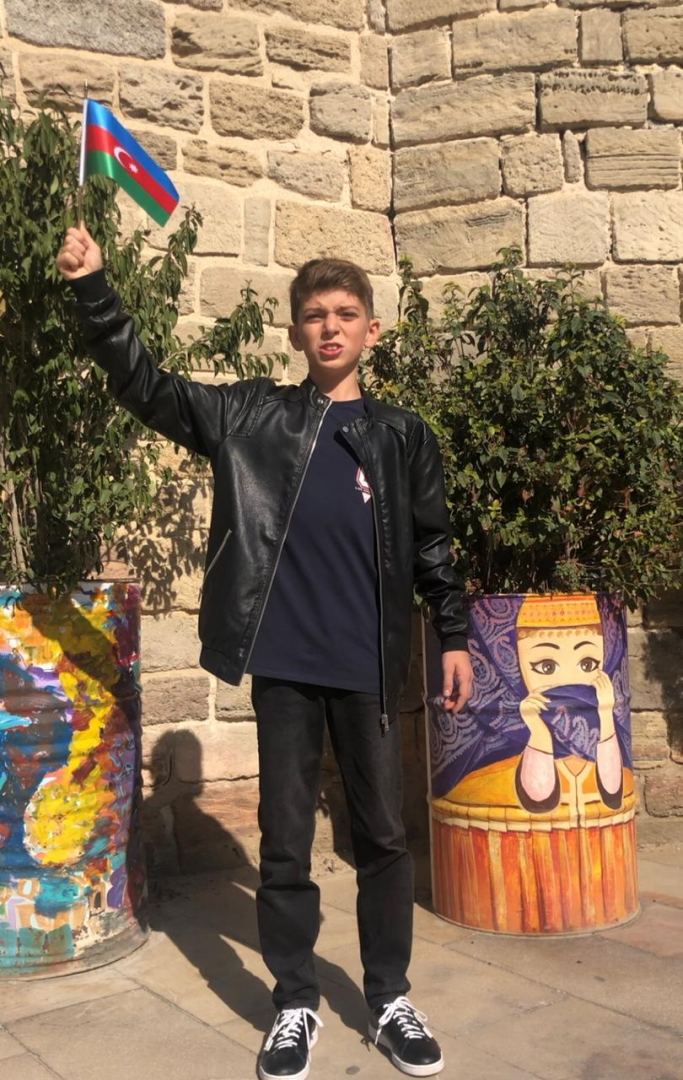 "Мы возвращаемся в Карабах!" - звучит на 12 языках мира (ВИДЕО/ФОТО)