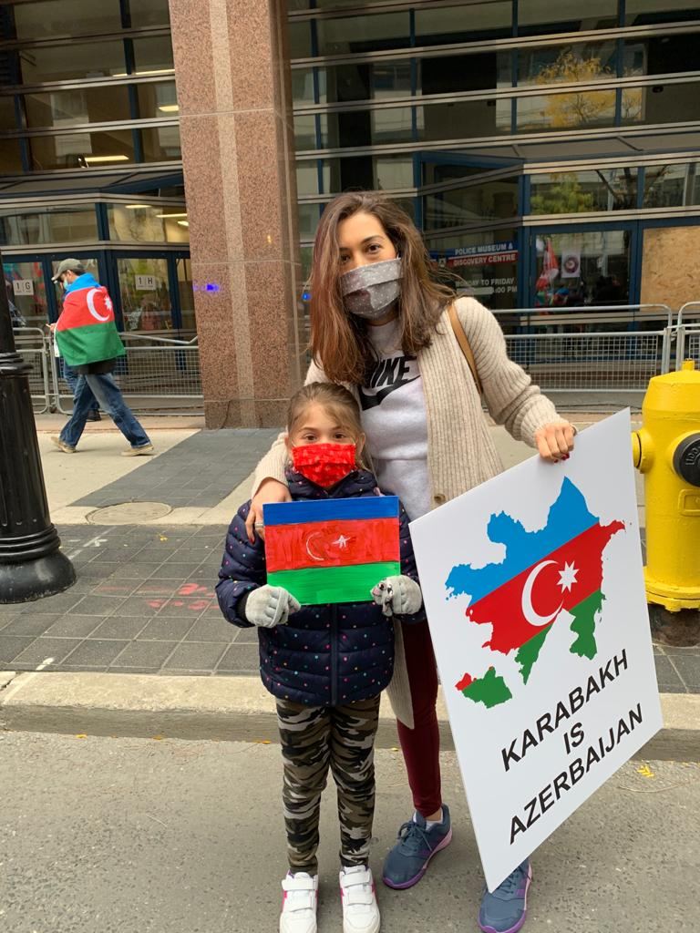 На улицах Торонто прошла акция протеста против агрессивной политики Армении (ВИДЕО, ФОТО)