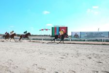 В Баку прошел парад на Карабахских скакунах в честь освободительной миссии армии Азербайджана (ВИДЕО, ФОТО)