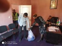 По инициативе депутата Севиль Микаиловой в Худате оказана помощь семьям, чьи дети находятся на военной службе (ФОТО)