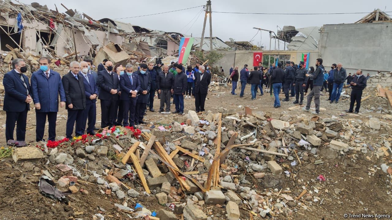 ПЕА будет выплачивать пособие детям, потерявшим родителей во время ракетной атаки армянских ВС на Гянджу (ФОТО)