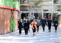 Соблюдают ли правила карантина жители Баку? (ФОТОРЕПОРТАЖ)