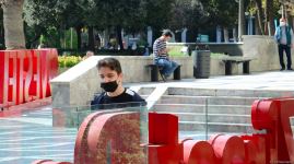 Соблюдают ли правила карантина жители Баку? (ФОТОРЕПОРТАЖ)