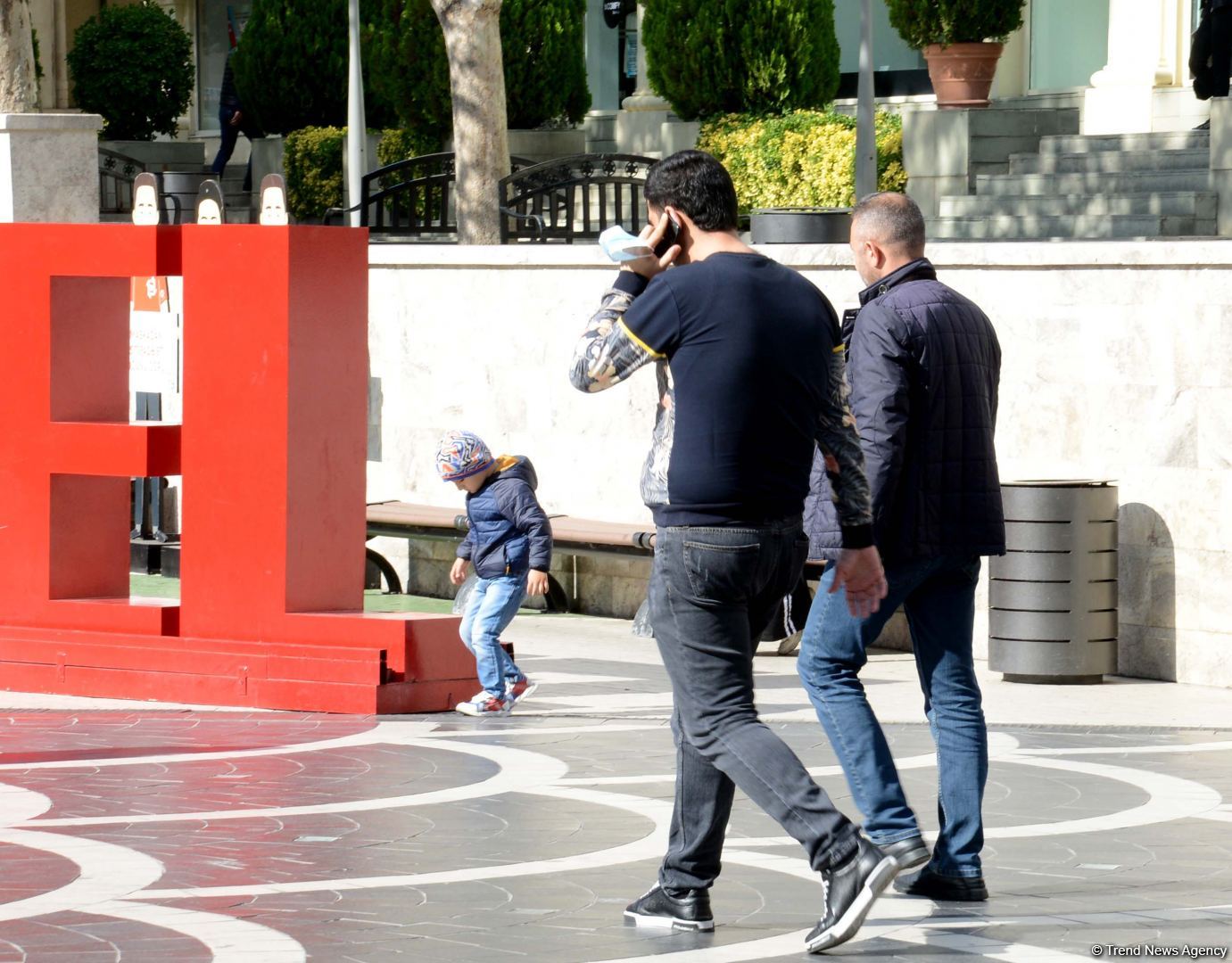 Соблюдают ли правила карантина жители Баку? (ФОТОРЕПОРТАЖ)