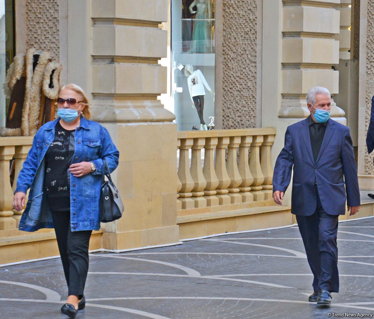 Соблюдают ли правила карантина жители Баку? (ФОТОРЕПОРТАЖ)