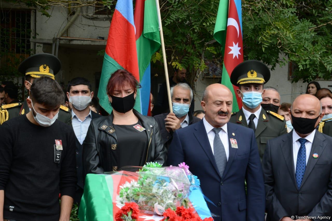 В Баку прощаются с азербайджанским военнослужащим Дмитрием Солнцевым (ФОТО)