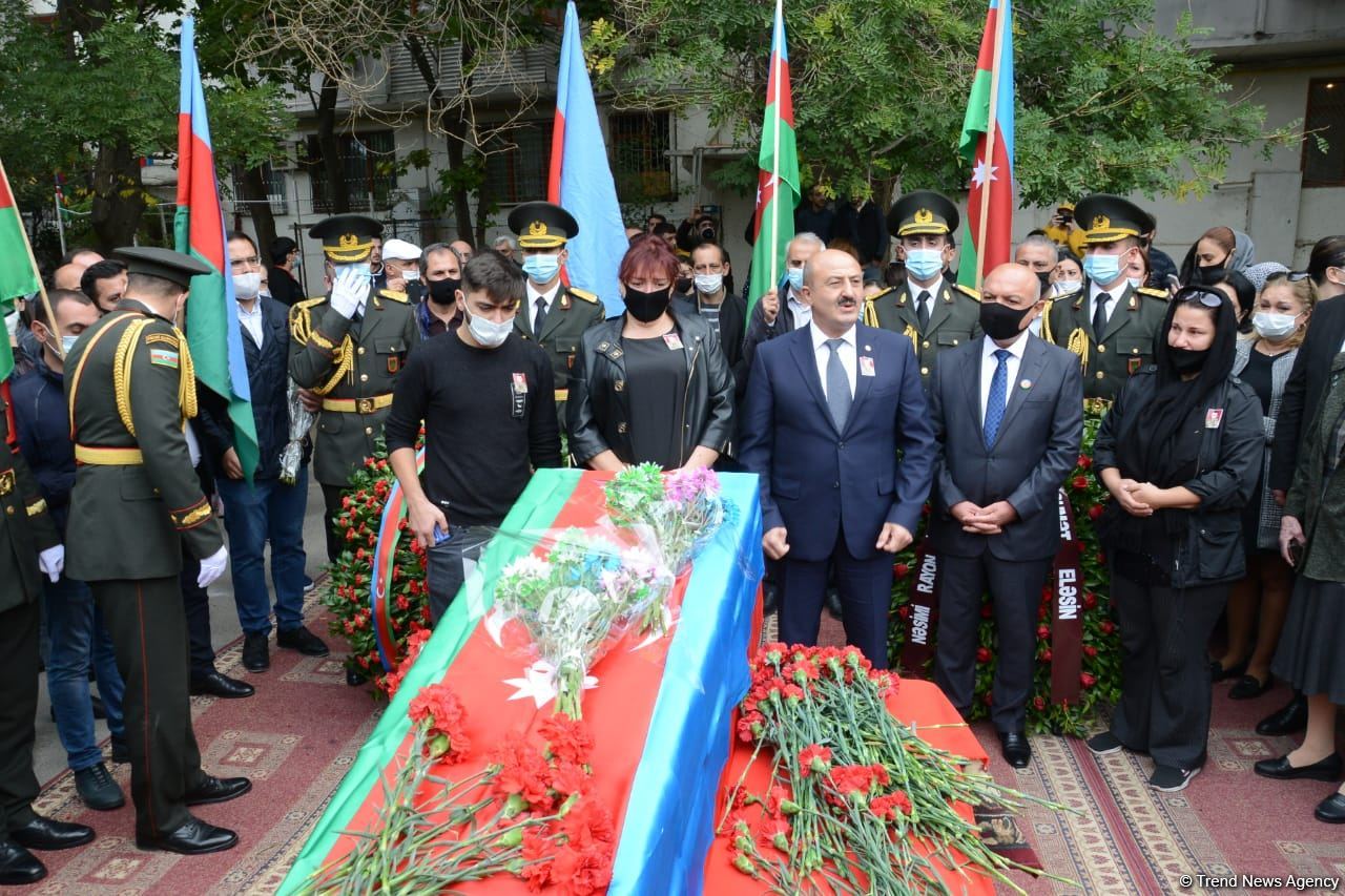 В Баку прощаются с азербайджанским военнослужащим Дмитрием Солнцевым (ФОТО)