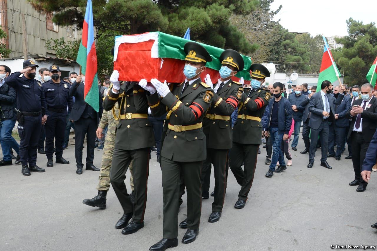 В Баку прощаются с азербайджанским военнослужащим Дмитрием Солнцевым (ФОТО)