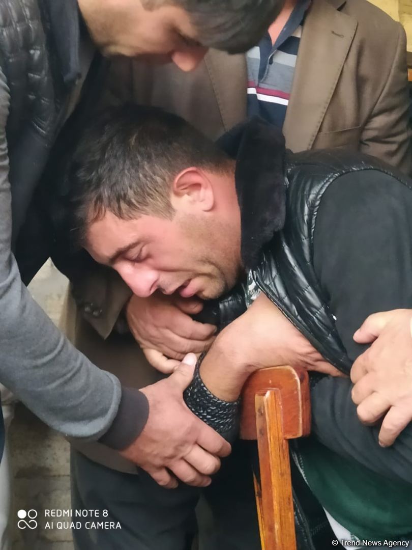 В Барде попрощались с 7-летней девочкой, погибшей от ракетного обстрела ВС Армении (ФОТО)