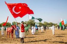 В Хушабе прошел Фестиваль коней, окрашенных в цвета флагов Азербайджана, Турции и Пакистана (ВИДЕО, ФОТО)