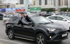 Переполненные счастьем люди празднуют освобождение города Шуша - радость победы в Баку (ФОТО/ВИДЕО)