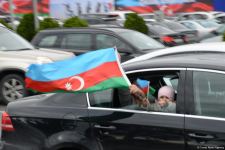 Переполненные счастьем люди празднуют освобождение города Шуша - радость победы в Баку (ФОТО/ВИДЕО)