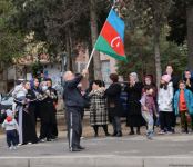 Переполненные счастьем люди празднуют освобождение города Шуша - радость победы в Баку (ФОТО/ВИДЕО)