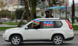 Переполненные счастьем люди празднуют освобождение города Шуша - радость победы в Баку (ФОТО/ВИДЕО)