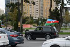 Переполненные счастьем люди празднуют освобождение города Шуша - радость победы в Баку (ФОТО/ВИДЕО)