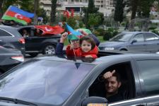 Переполненные счастьем люди празднуют освобождение города Шуша - радость победы в Баку (ФОТО/ВИДЕО)