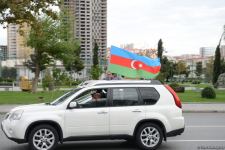 Переполненные счастьем люди празднуют освобождение города Шуша - радость победы в Баку (ФОТО/ВИДЕО)