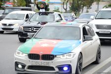 Переполненные счастьем люди празднуют освобождение города Шуша - радость победы в Баку (ФОТО/ВИДЕО)