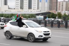 Переполненные счастьем люди празднуют освобождение города Шуша - радость победы в Баку (ФОТО/ВИДЕО)