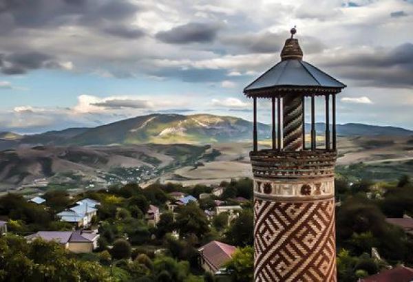 Командующий войсками МЧС Азербайджана встретился в Шуше с начальником департамента МЧС России