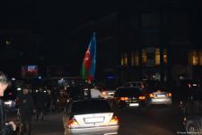 Жители Баку празднуют победу в войне за Карабах (ФОТО/ВИДЕО)