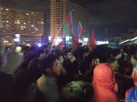 Жители Баку празднуют победу в войне за Карабах (ФОТО/ВИДЕО)