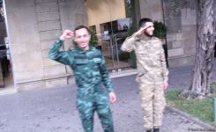 На улицах Баку массовое шествие в честь победы Азербайджана над Арменией (ВИДЕО, ФОТО)