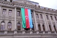 На улицах Баку массовое шествие в честь победы Азербайджана над Арменией (ВИДЕО, ФОТО)