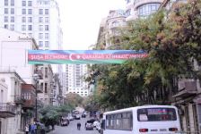 На улицах Баку массовое шествие в честь победы Азербайджана над Арменией (ВИДЕО, ФОТО)