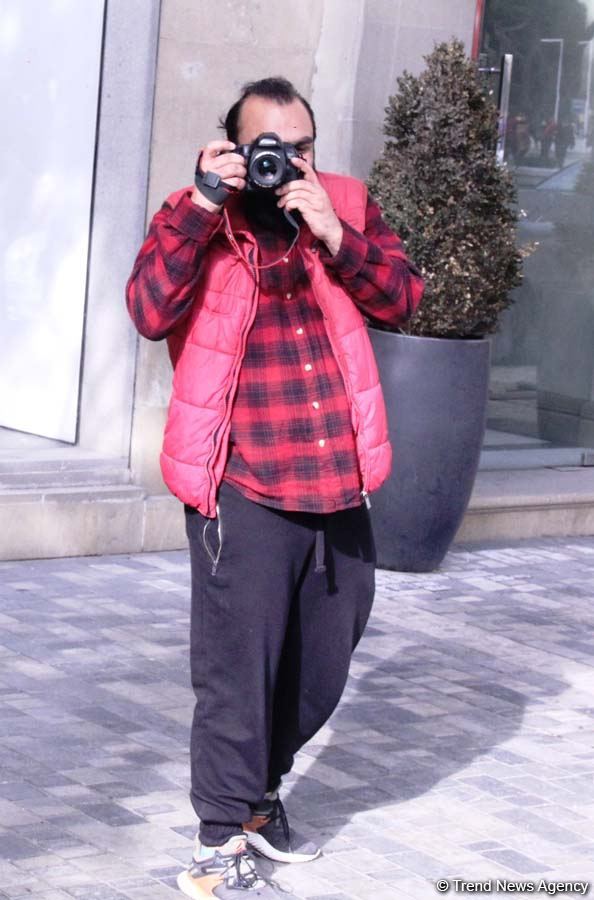 На улицах Баку массовое шествие в честь победы Азербайджана над Арменией (ВИДЕО, ФОТО)