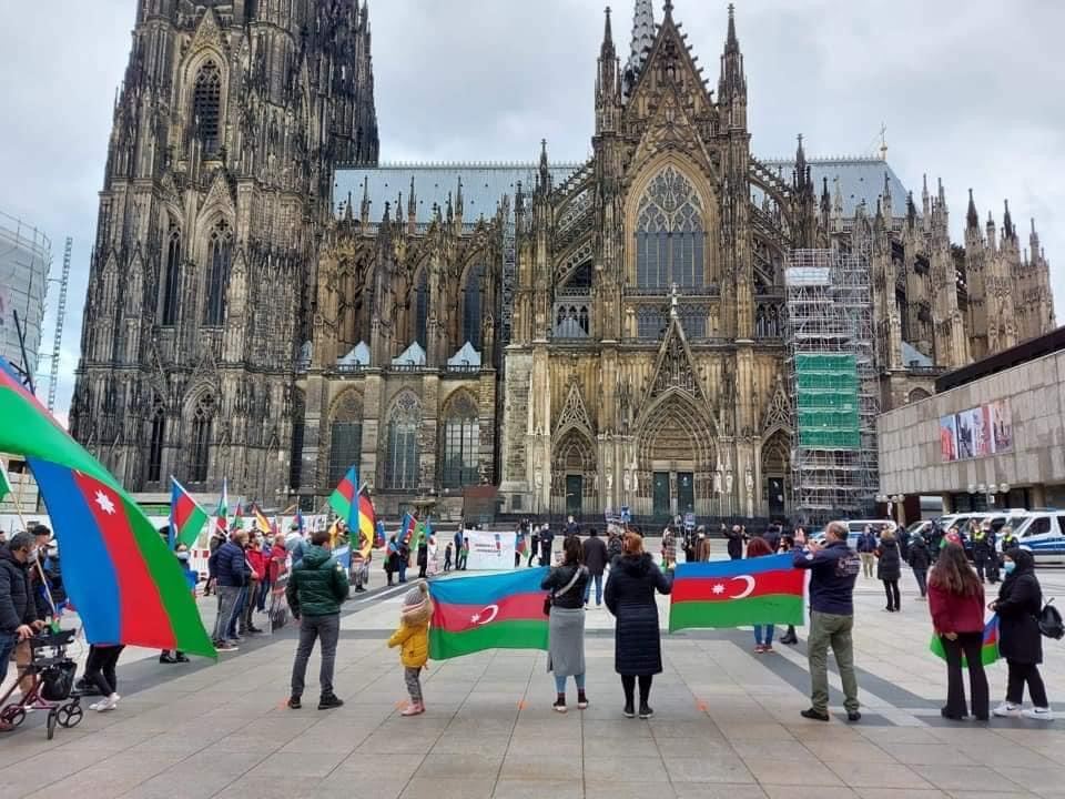 Выдающиеся азербайджанские композиторы в работах Маргариты Керимовой-Соколовой  в Венеции и Риме (ФОТО)